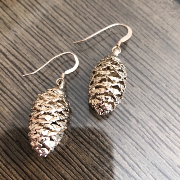 Vintage Silver Plated Tiny Pinecone Earrings - Picture 2 of 11